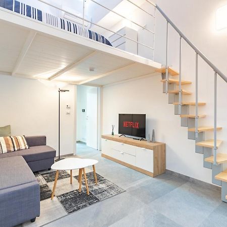 Exclusive Loft Crocetta - Free Private Parking & Wi-Fi - 5 Min To Metro Nizza - Ac Villa Torino Kültér fotó